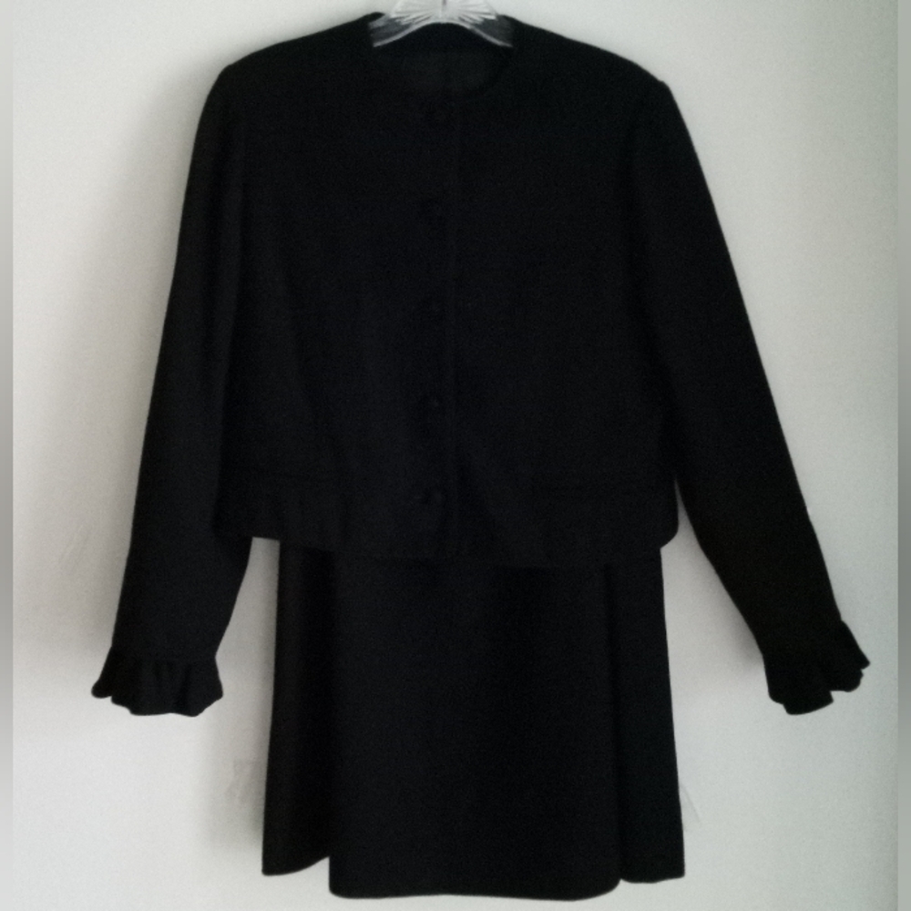 Visions Black Suit